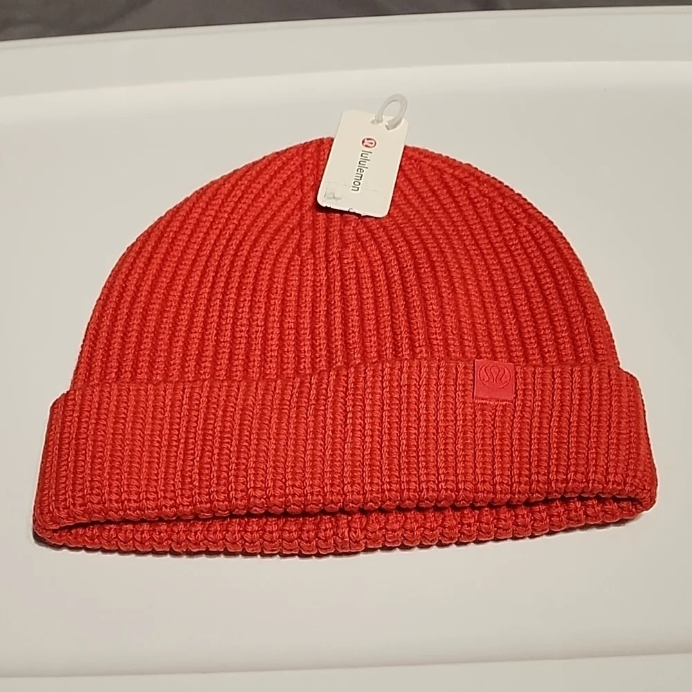 Lululemon Red Knit Beanie NWT